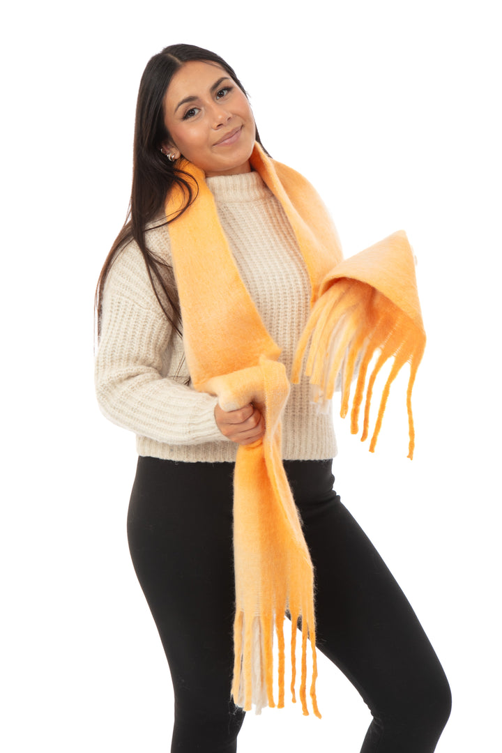 Eliza - Bouclé Scarf