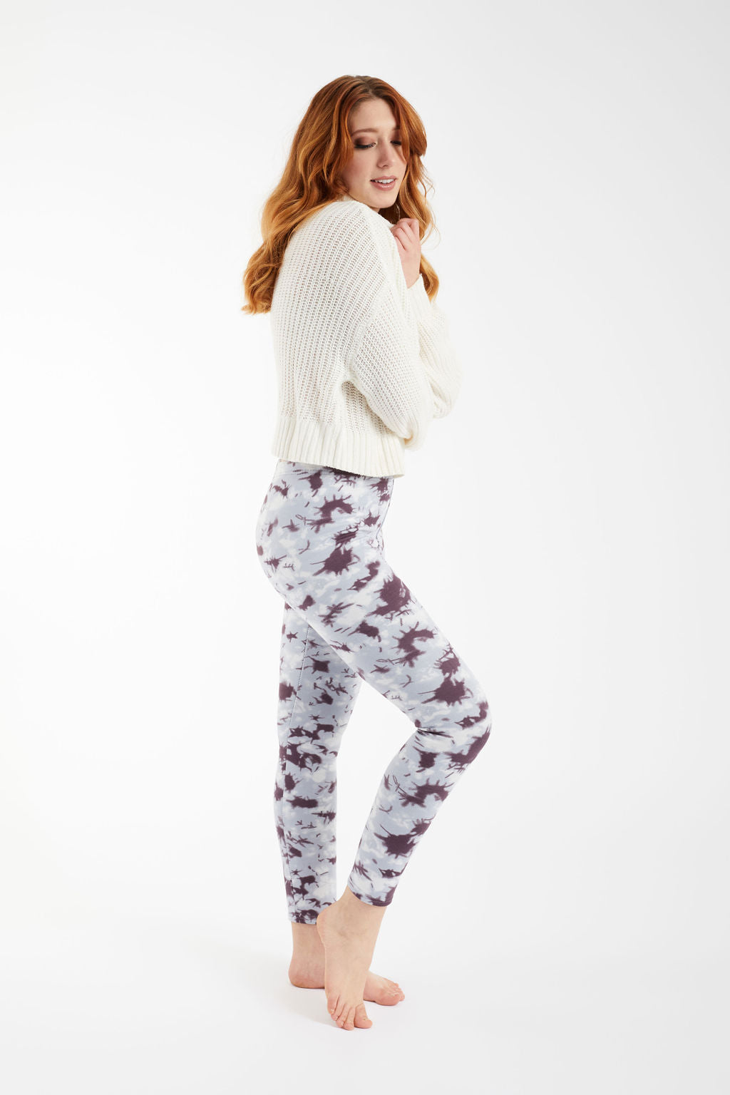 Just Cozy, Pants & Jumpsuits, 22 Just Cozy Black And White Paisley Gear  Patterned Fur Lined Leggings Xss