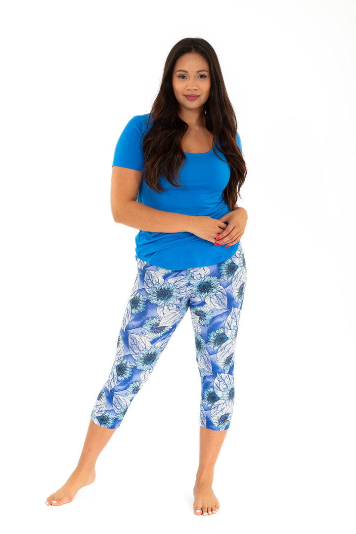 Blue Daisies - Capris