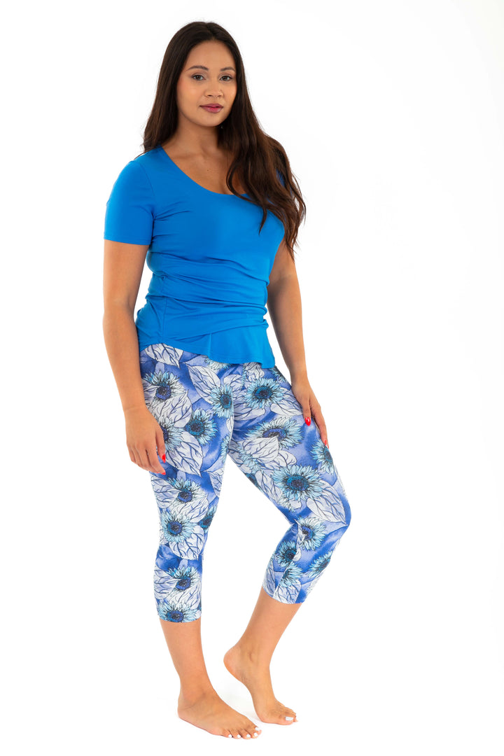 Blue Daisies - Capris