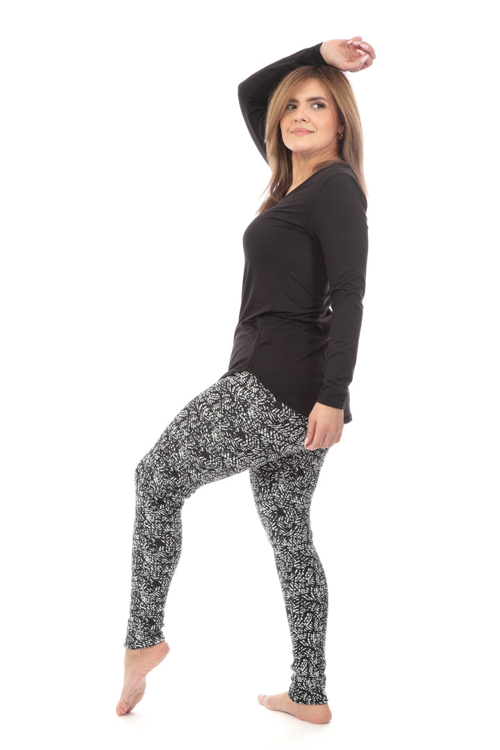 B&W Connections - Cozy Lined Leggings